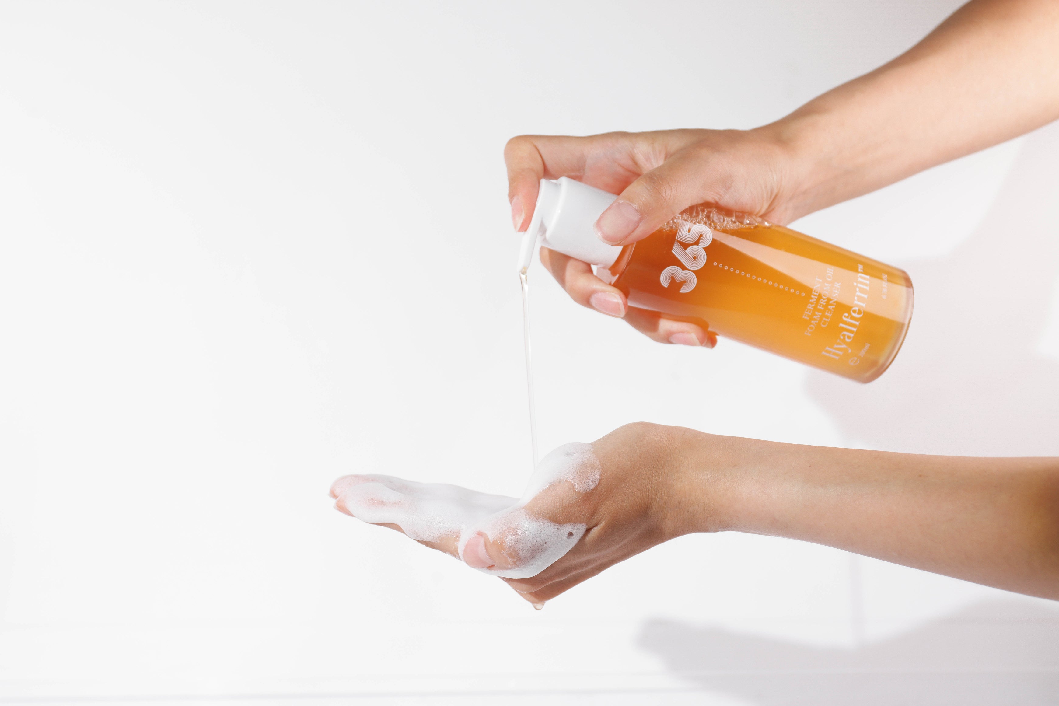 aplicación cleanser hyalferrin